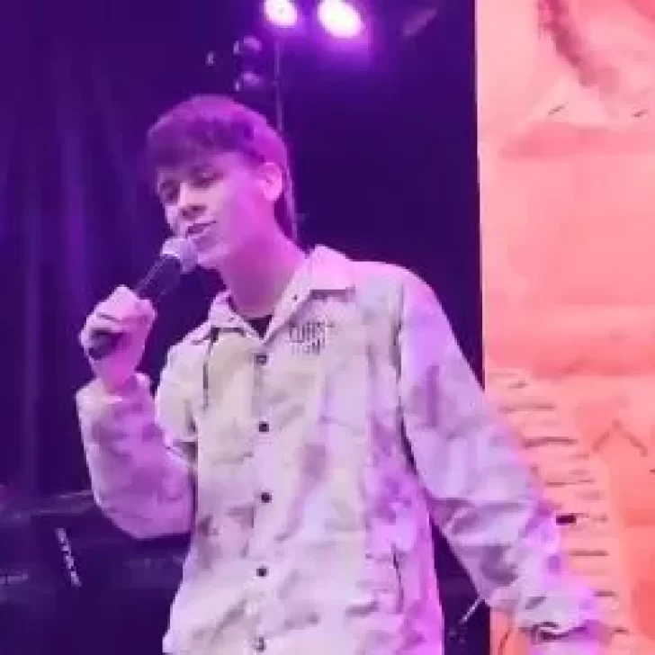 Zabu, el cantante de música urbana de 19 años que la rompió en Sabores Santacruceños Zabu, el cantante de música urbana de 19 años que la rompió en Sabores Santacruceños