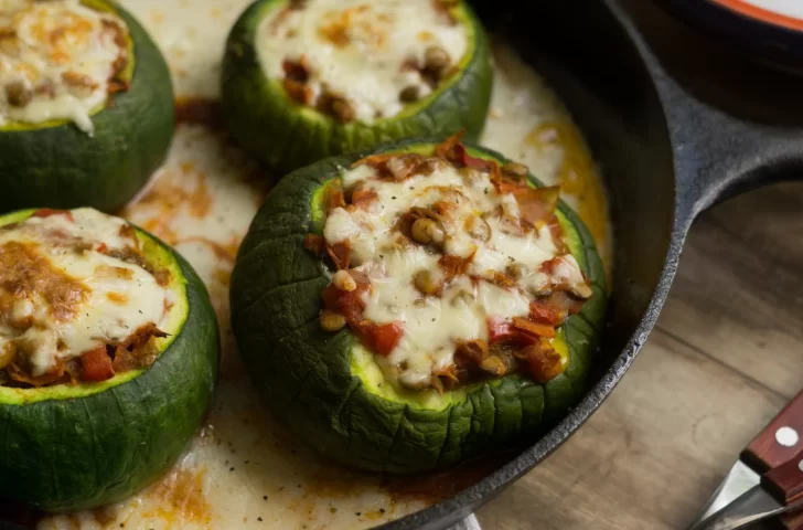 Zapallitos rellenos con carne picada, una receta sabrosa y saludable que se adapta al presupuesto