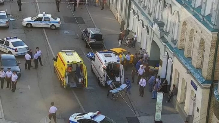 Un taxi atropelló a hinchas en pleno Mundial