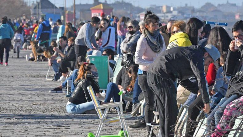 Explotó de gente Playa Unión: no hubo barbijos ni distancia y preocupa la falta de conciencia Explotó de gente Playa Unión: no hubo barbijos ni distancia y preocupa la falta de conciencia