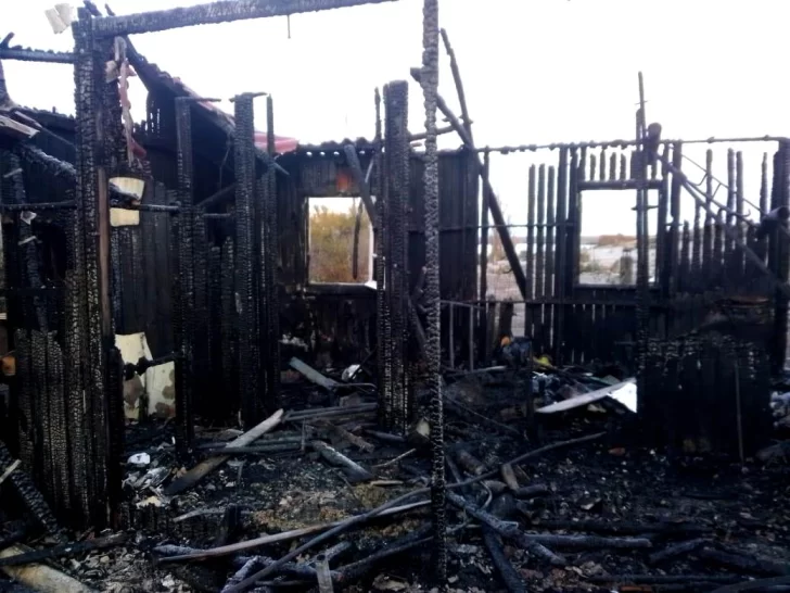 Gracias a la solidaridad se levanta de entre las cenizas la chacra El Petiso