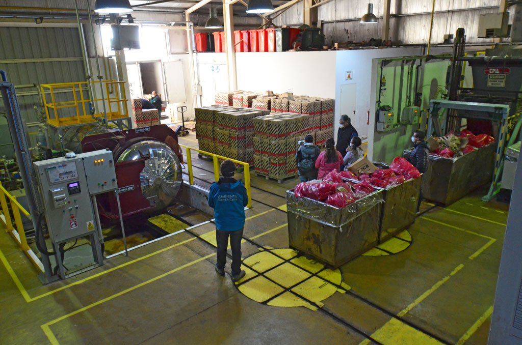 Santa Cruz genera 25 toneladas de residuos patológicos por mes Santa Cruz genera 25 toneladas de residuos patológicos por mes