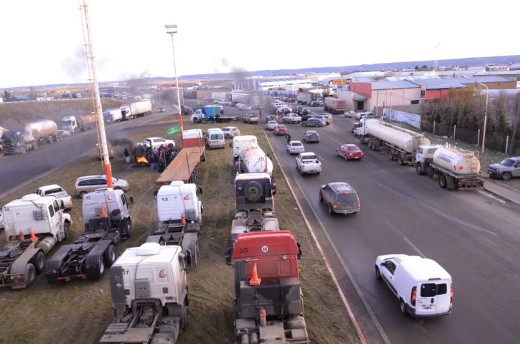 Camioneros presiona con una huelga de 72 horas