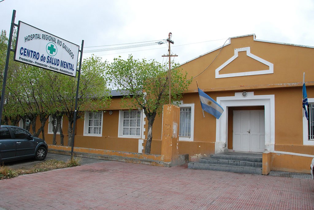 Agredió a su esposo y fue internada en el Centro de Salud Mental