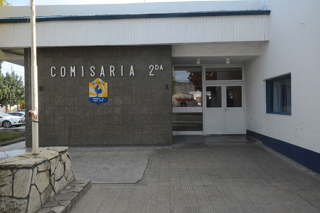 Le arrebataron la cartera  con unos 15 mil pesos