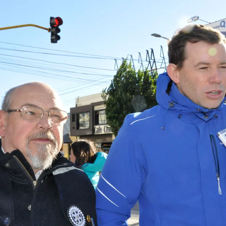 Donarán diez desfibriladores para instituciones locales Donarán diez desfibriladores para instituciones locales