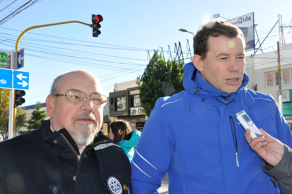 Donarán diez desfibriladores para instituciones locales Donarán diez desfibriladores para instituciones locales