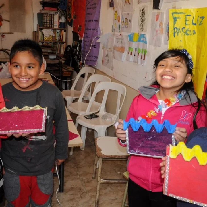 Continúa el taller de pintura para niños