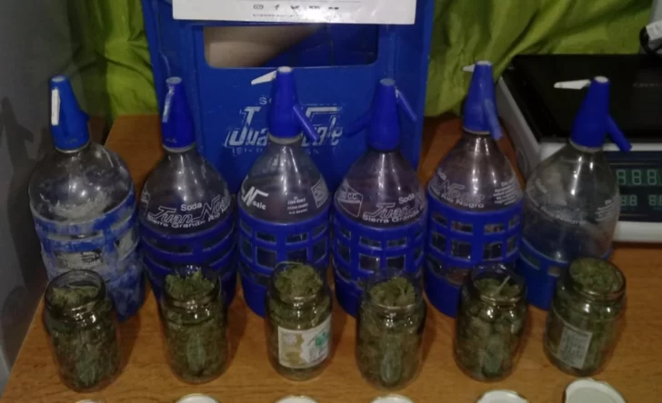 Detuvieron a dealers que trasladaban marihuana en sifones de soda