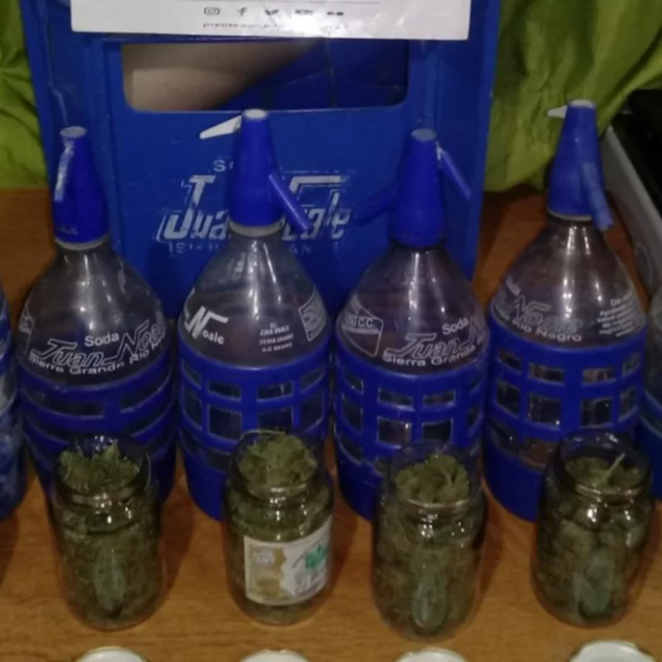 Detuvieron a dealers que trasladaban marihuana en sifones de soda