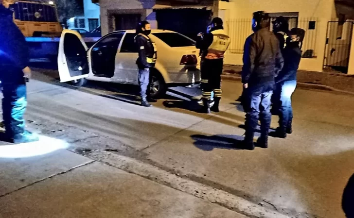 Barrio APAP: Policía circulaba ebria y chocó a una grúa estacionada