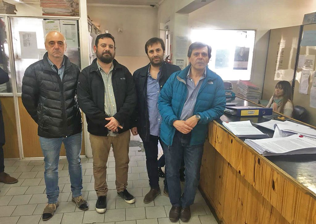 Sin bancos ni mercados por cinco días