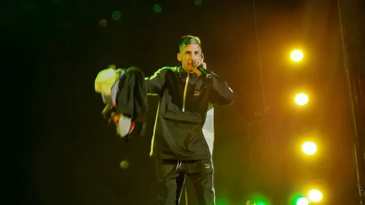 L-Gante recordó sus inicios en su show de Río Gallegos: “Me grababa con la netbook del Gobierno”