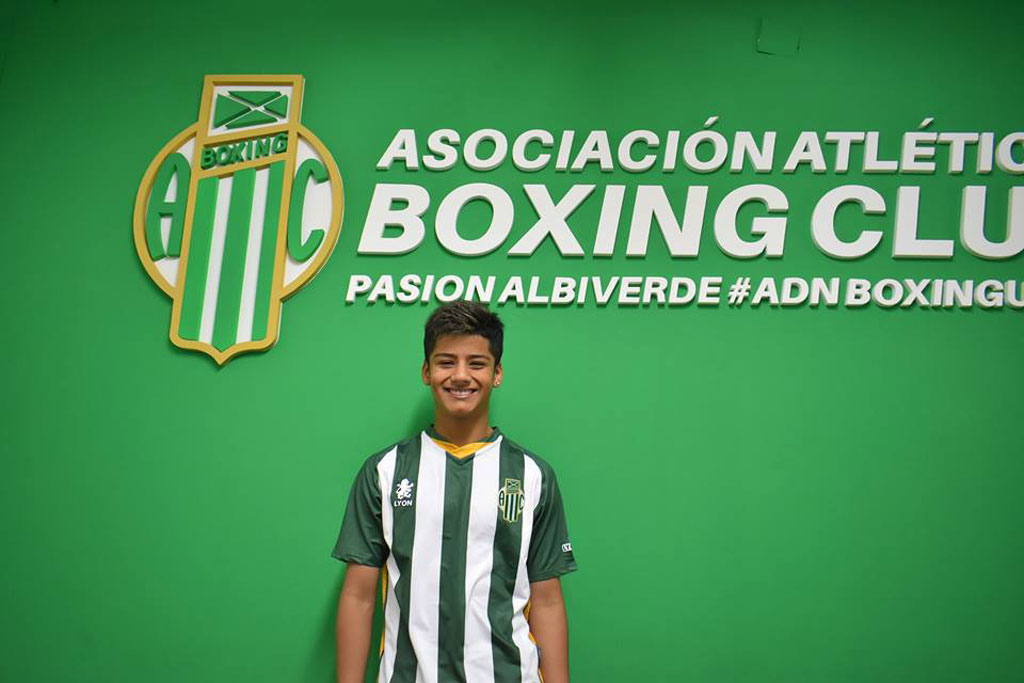 Luciano Arias lleva sus  goles a La Paternal