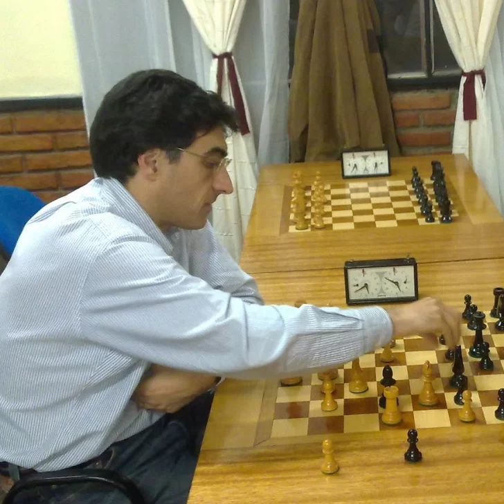 Sergio Macagno, el Master FIDE de Río Gallegos se “prende” en la competencia simultánea de la UNPA – UARG