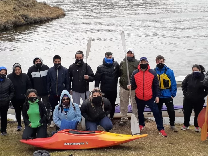 Vuelve la actividad del kayak en el Dique San José
