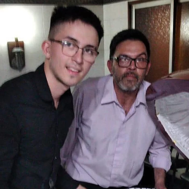 Es falso que apareció un cadáver que sería del empleado de la funeraria que se sacó la foto con el cuerpo de Maradona