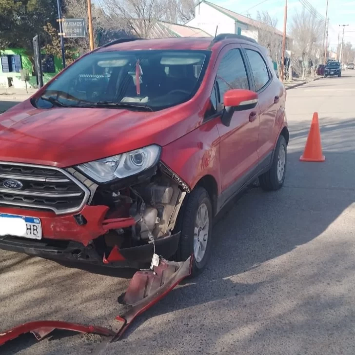 Una mujer llevada al hospital tras violento choque en la zona céntrica de Pico Truncado
