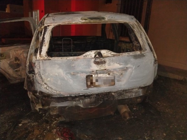 ¿Pirómano suelto?: prendieron fuego otro auto en Puerto Madryn