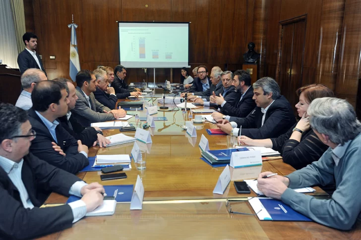 Relanzarán un banco de información petrolera para promover inversiones