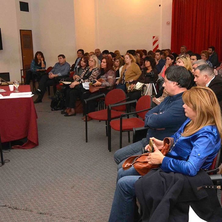 Sileoni brindó charla para el equipo de conducción del CPE