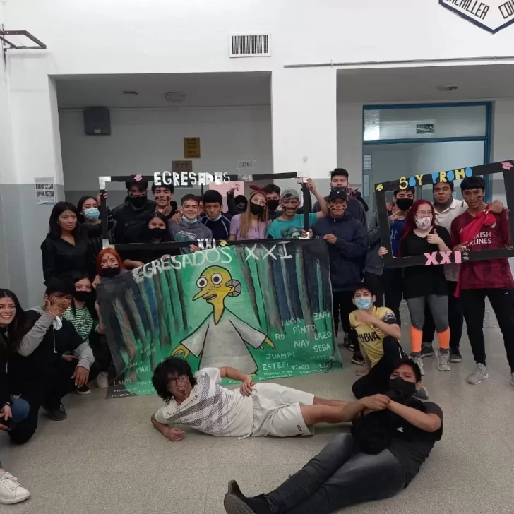 “A los egresados les deseamos lo mejor en esta nueva etapa” “A los egresados les deseamos lo mejor en esta nueva etapa”