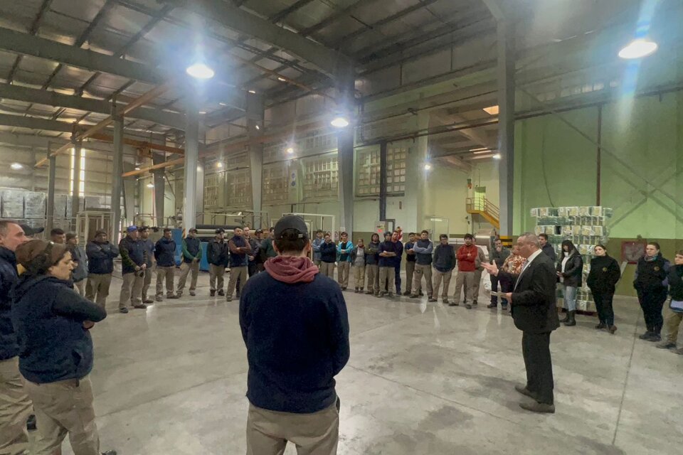 Dueño de una fábrica alertó a sus trabajadores sobre las propuestas de Milei: “Es libertad para morirse de hambre”