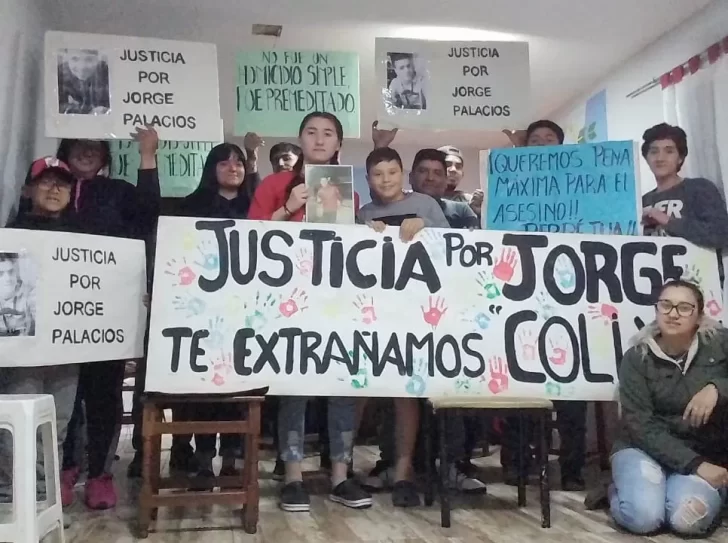 Un gesto de amor entre tanto dolor: mataron a su amigo y se juntaron a festejar el cumpleaños con la familia