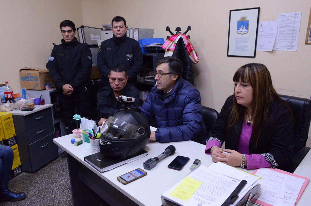 Gendarmería estuvo a punto de reprimir a obreros desocupados en Caleta Olivia