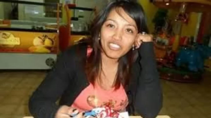 Por “falta grave” cesantearon a la agente Natalia Alejandra Tolay