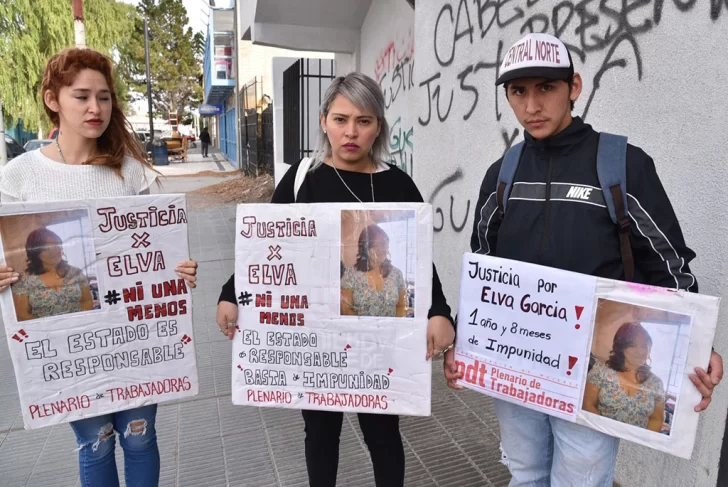 Hijos de mujer asesinada en Caleta  volvieron reclamar ante la Justicia