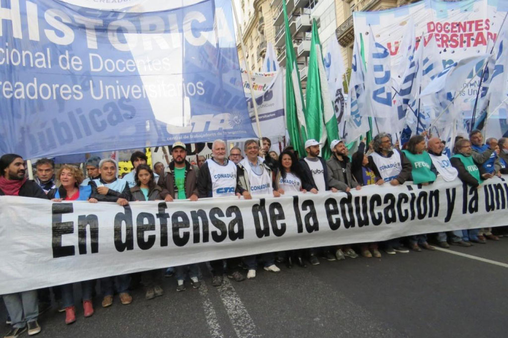 AMET insistió con el llamado a paritaria salarial