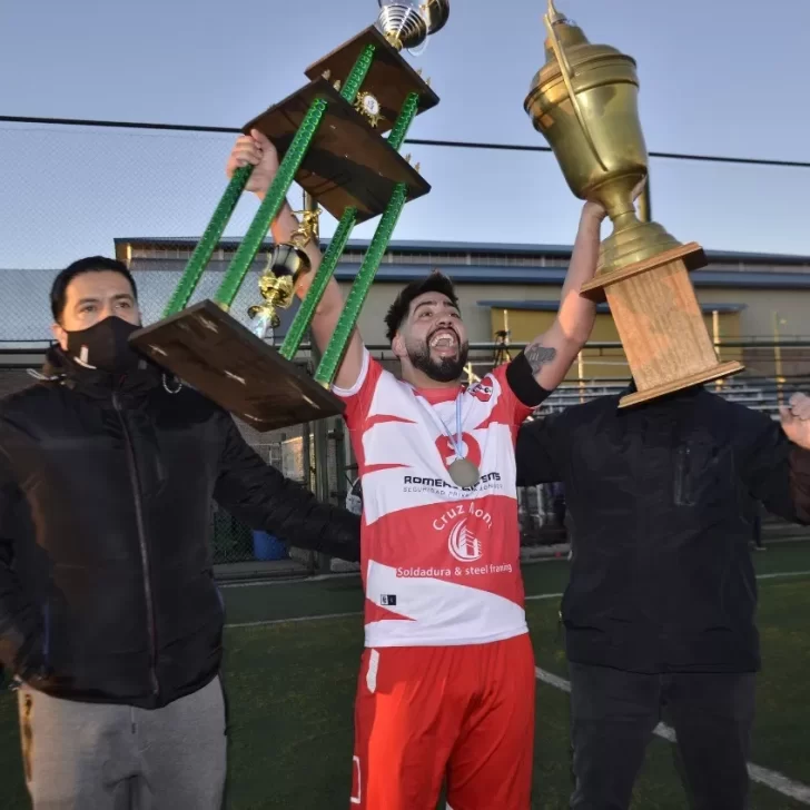 Deportivo Cristal se coronó campeón de la Liga de los Barrios en definición por penales Deportivo Cristal se coronó campeón de la Liga de los Barrios en definición por penales