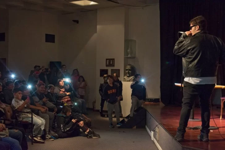 “Niko Bizarro” se reunió con sus seguidores de Río Gallegos