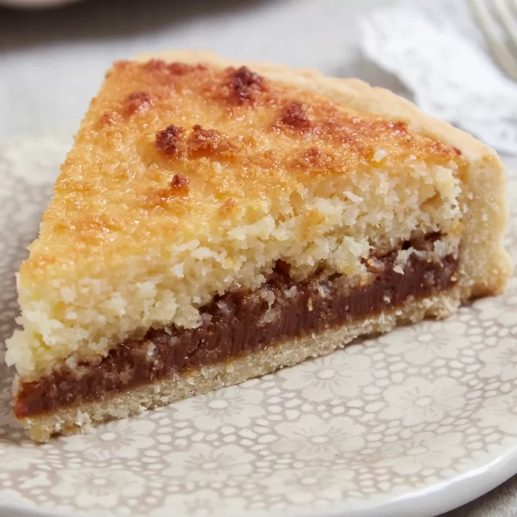 La receta de una deliciosa tarta de dulce de leche y coco La receta de una deliciosa tarta de dulce de leche y coco