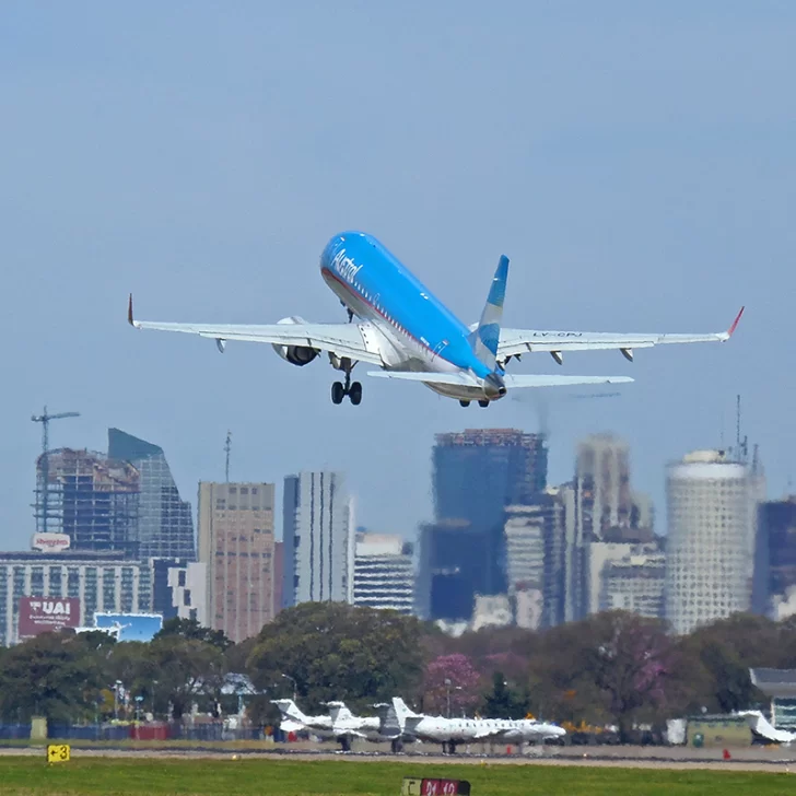 Despegó el vuelo de este mediodía hacia el aeropuerto de Río Gallegos