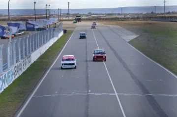 Con seis categorías y pilotos chilenos, vuelven a rugir los motores en el “José Muñiz”