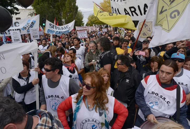 Código 900: ADoSaC cuestionó  descuentos por paro a docentes