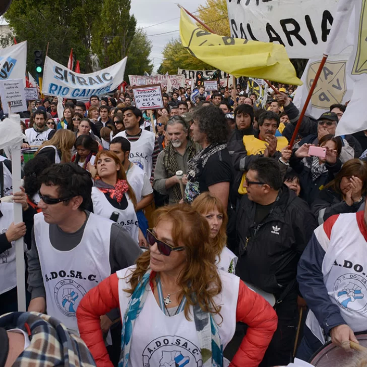 Código 900: ADoSaC cuestionó  descuentos por paro a docentes