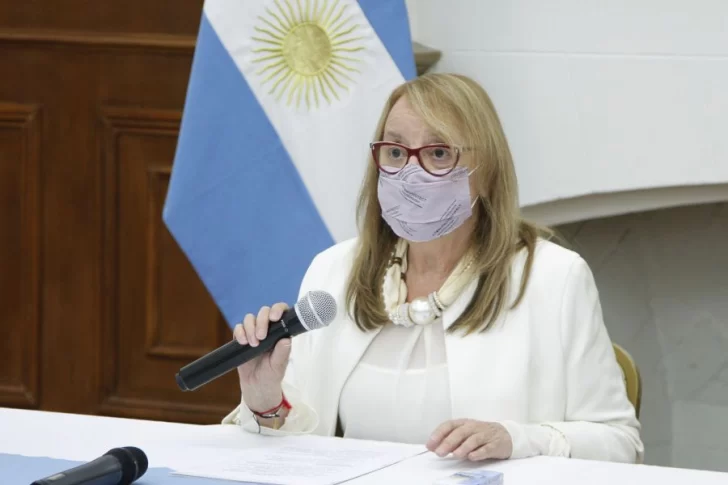 Alicia Kirchner firmó pasantías con CGC: “Gracias a los pibes y pibas que aceptaron el desafío”