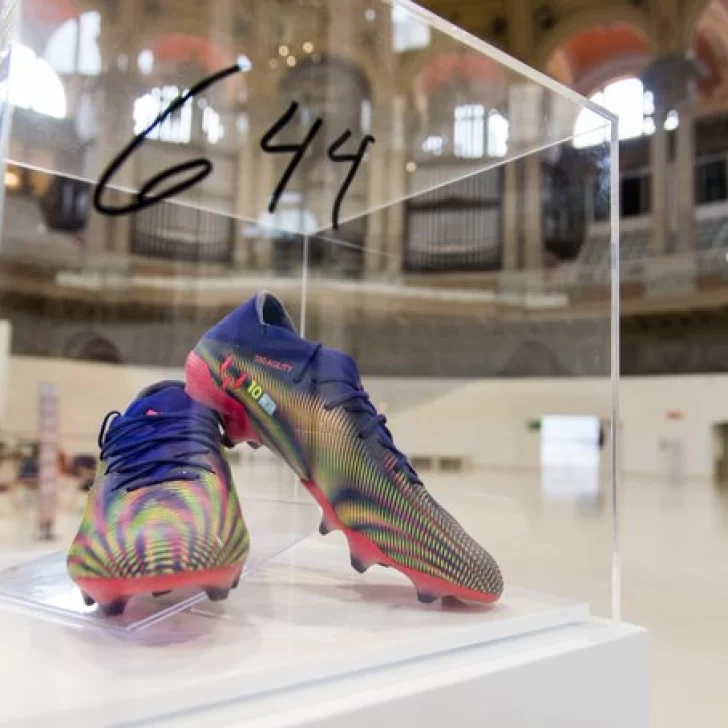 Messi donó los botines con los que convirtió 644 goles al Museo de Arte de Cataluña