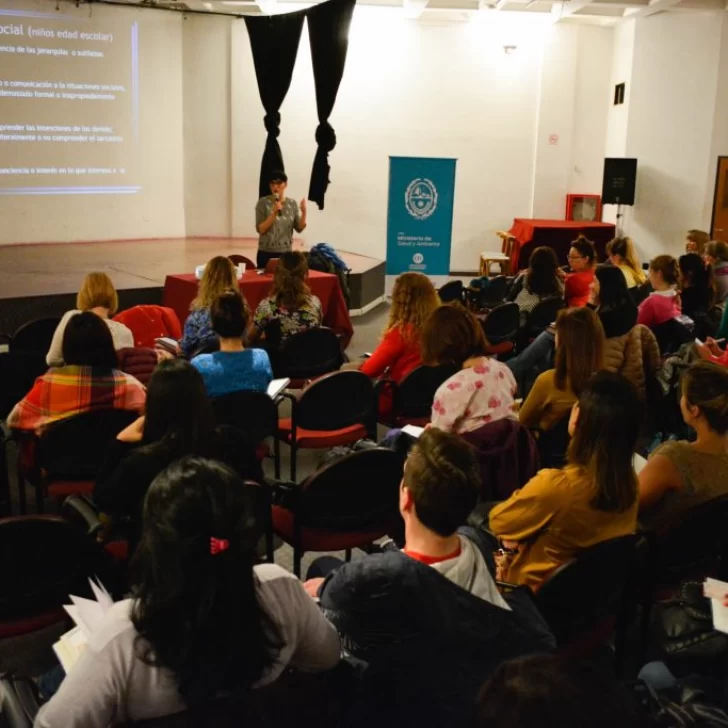 Salud capacitará a profesionales en trastornos del desarrollo infantil