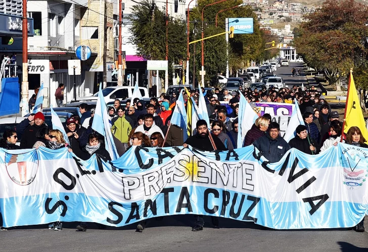 Municipales exigen aumento de sueldo