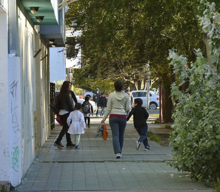 Clases: con eje en la “vocación de presencialidad”, Educación de Santa Cruz se reunió con los gremios docentes