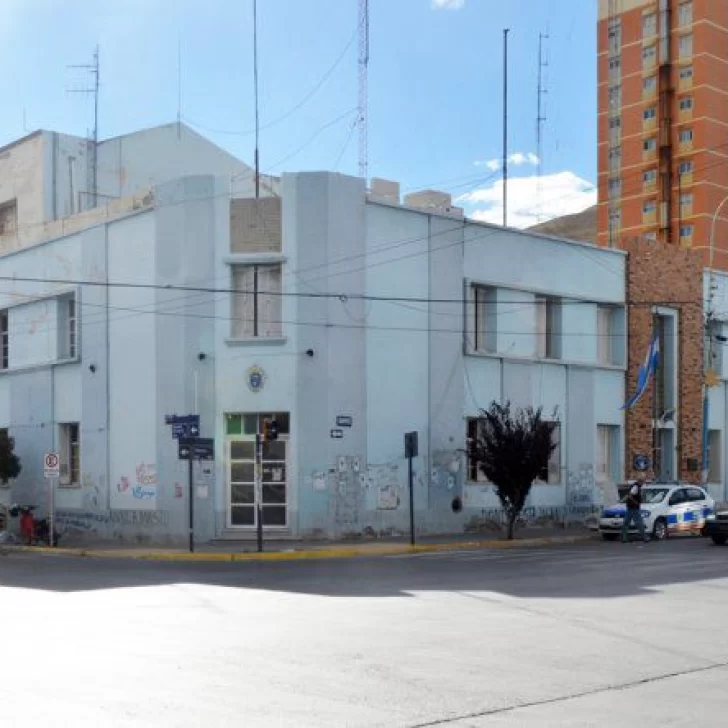 Coronavirus en Comodoro: un turno completo de una comisaría debió ser aislado Coronavirus en Comodoro: un turno completo de una comisaría debió ser aislado