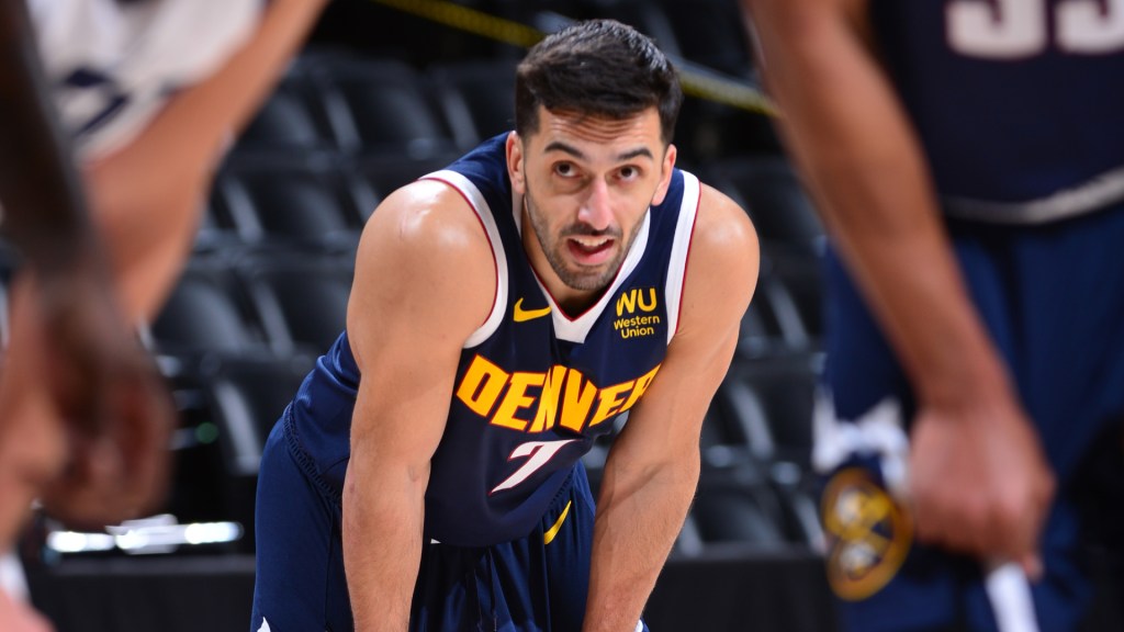 Denver Nuggets visita a Sacramento Kings y Facundo Campazzo está en duda