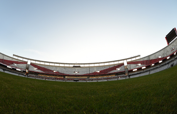 River Plate cambiará todo el suelo del campo de juego del Monumental