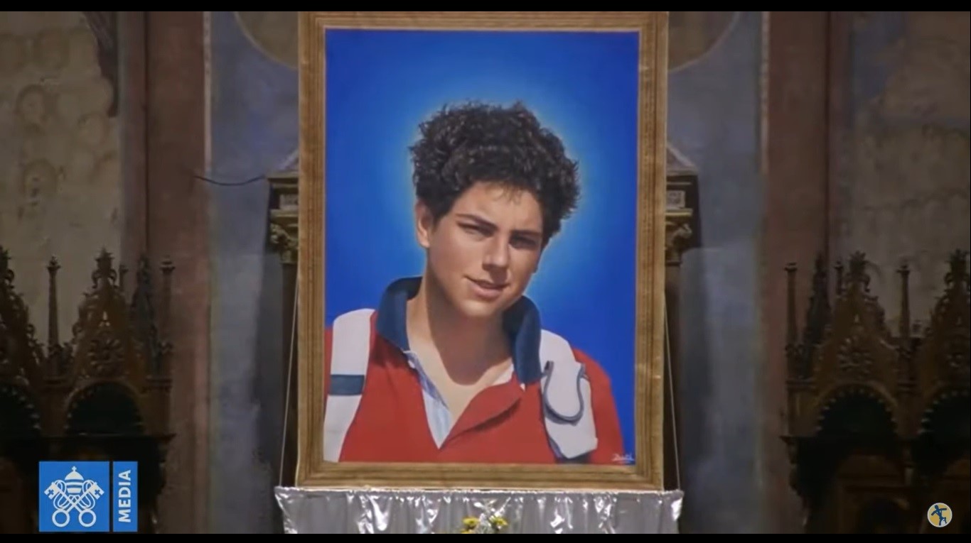 “La vida de Carlo Acutis es un modelo para los jóvenes”, expresó el cardenal Agostino Vallini “La vida de Carlo Acutis es un modelo para los jóvenes”, expresó el cardenal Agostino Vallini