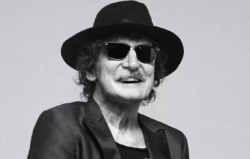 Charly García sorprendió a sus fans y reapareció tocando en un conocido hotel