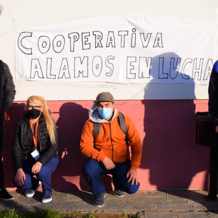 Fin del conflicto: cooperativa “Los Álamos” retoma la limpieza en el Hospital Zonal de Caleta Olivia